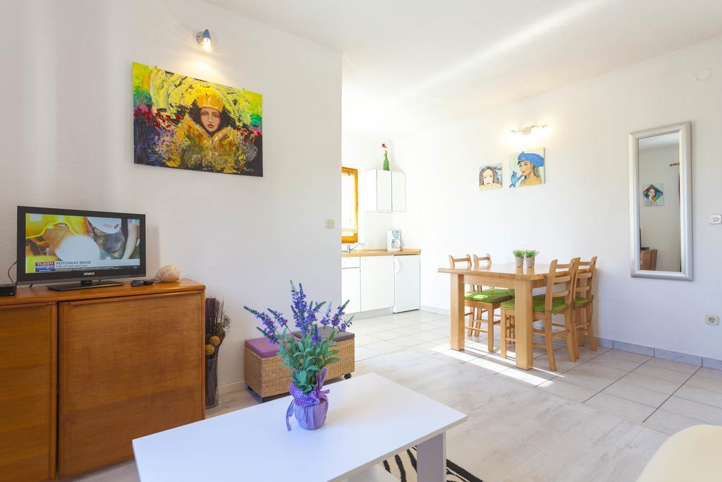 Meri Apartments - Puharic Makarska Oda fotoğraf